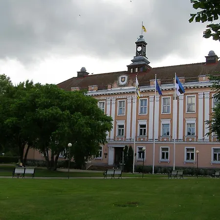 Otepaeae Apartments شقة *